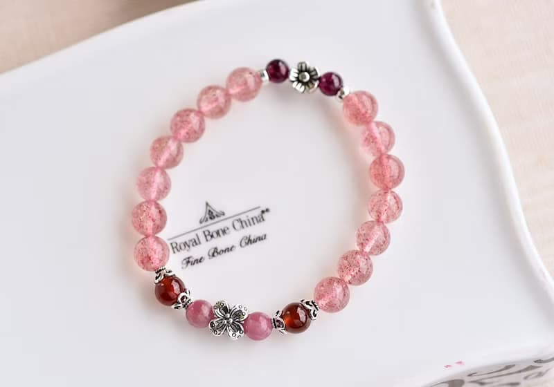 透體草莓晶+石榴石+粉碧璽純銀花朵水晶手鍊