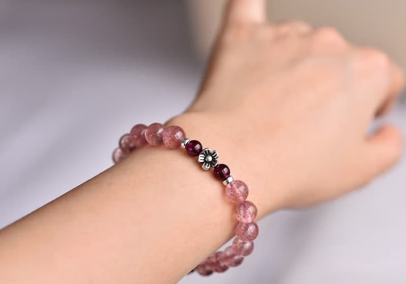 透體草莓晶+石榴石+粉碧璽純銀花朵水晶手鍊