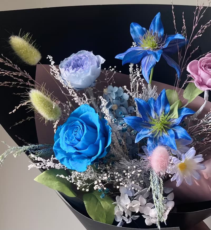 日系鐵線蓮花束。情人節永生花 / 生日紀念日升遷教師節 表演獻花