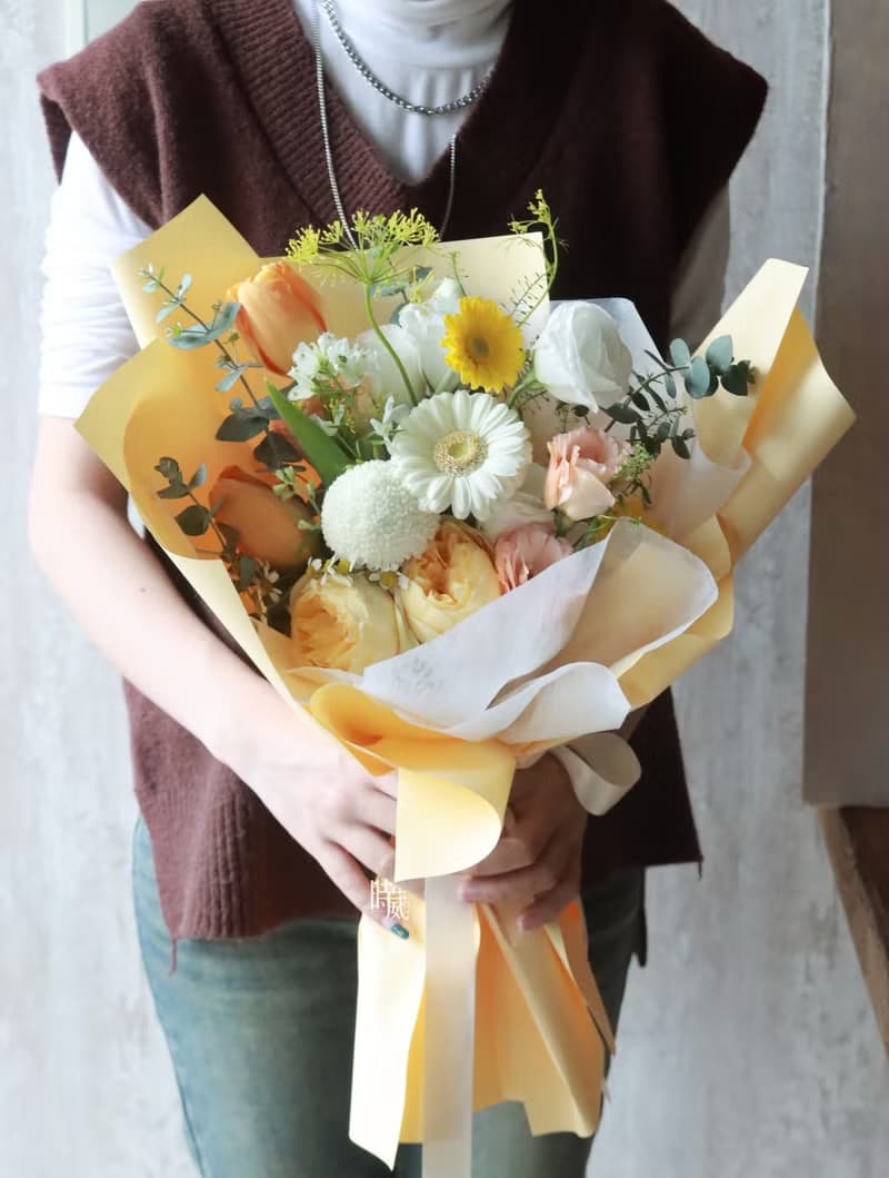 檸檬奶油 鬱金香 非洲菊 鮮花花束/限台中地區