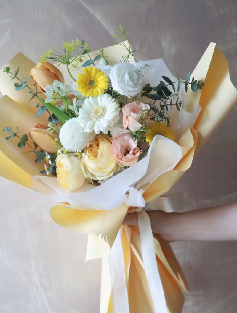 檸檬奶油 鬱金香 非洲菊 鮮花花束/限台中地區