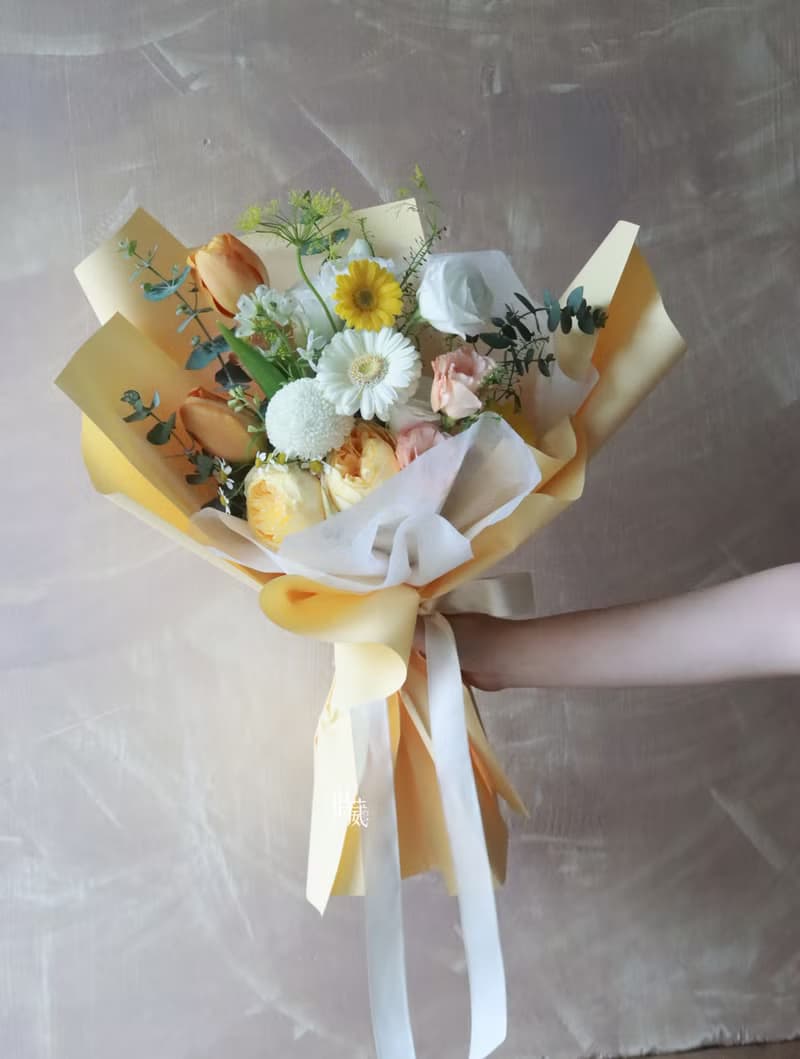 檸檬奶油 鬱金香 非洲菊 鮮花花束/限台中地區