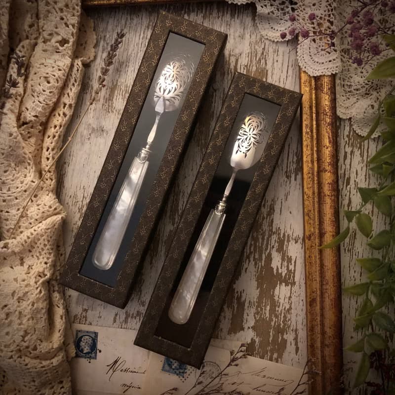 法國新藝術運動時期  百年珍珠母貝手柄  純銀面雙匙組