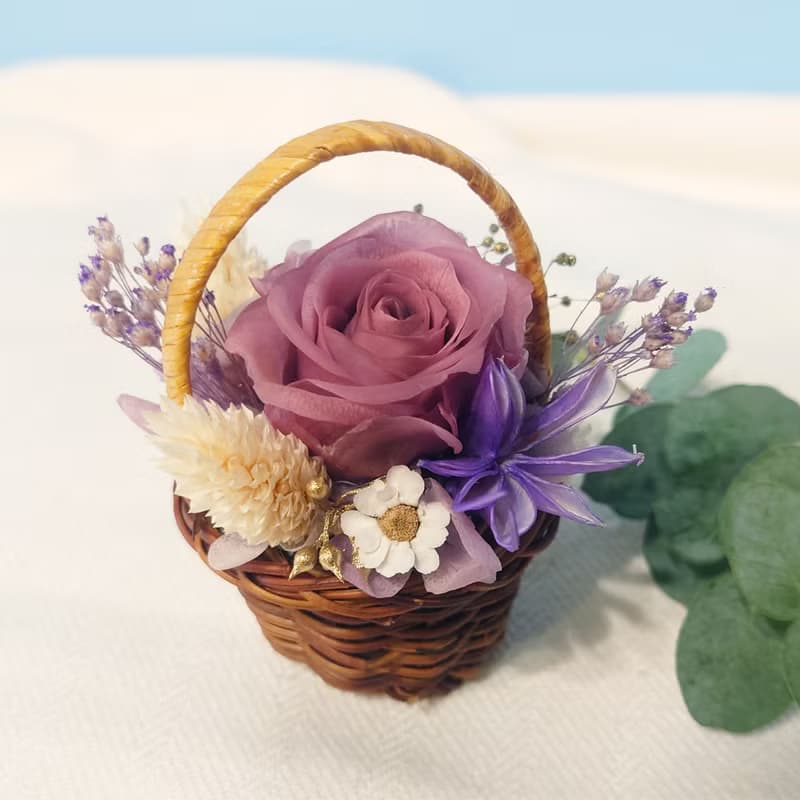 永生小花籃 不凋花 永生花 禮物 生日禮物 擺飾 玫瑰花 婚禮小物