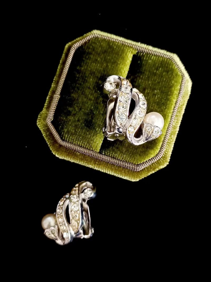 vintage jewelry  高雅萊茵鑲珠 夾式耳環