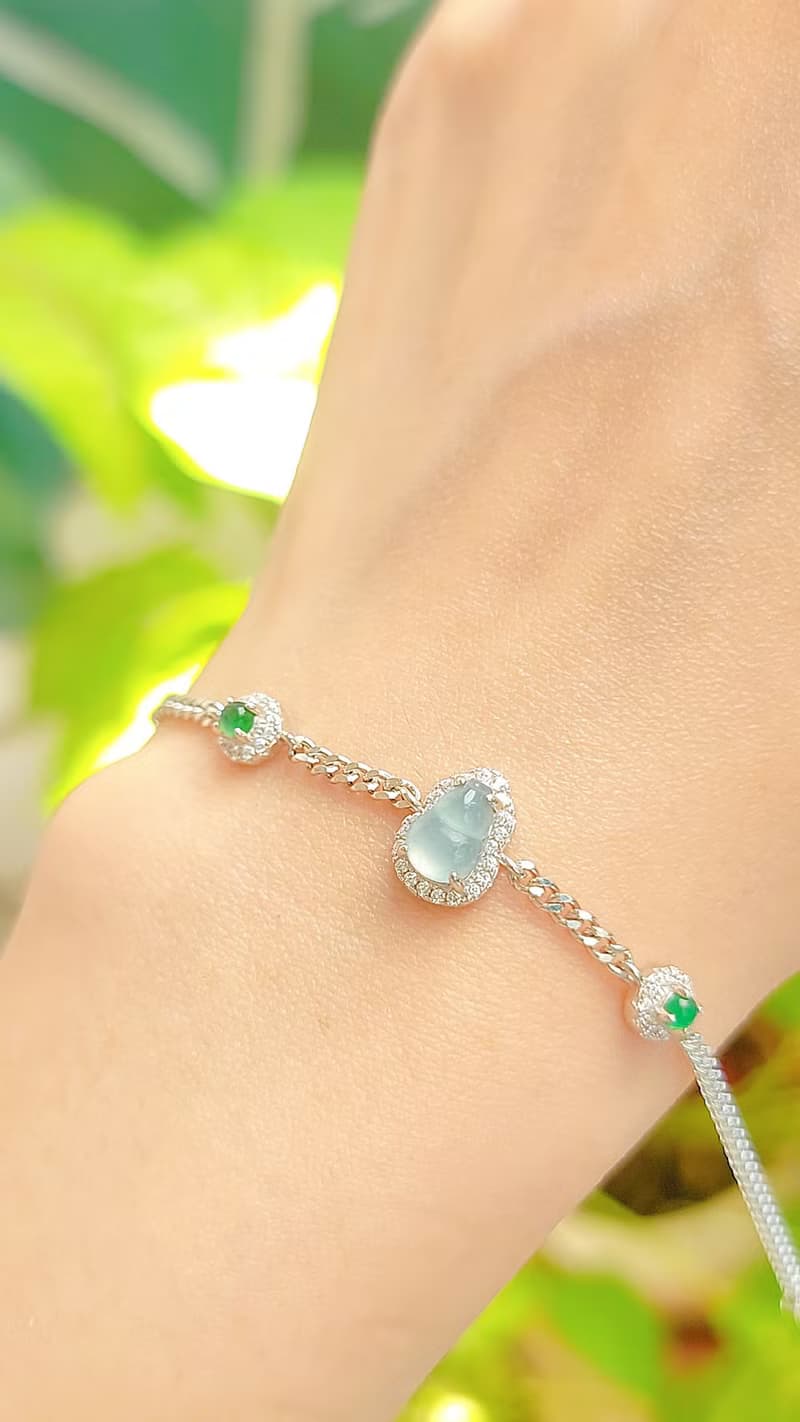 緬甸A貨翡翠冰起膠淡淡天空藍葫蘆7.6mm純銀鍍18k白鑲嵌手鏈