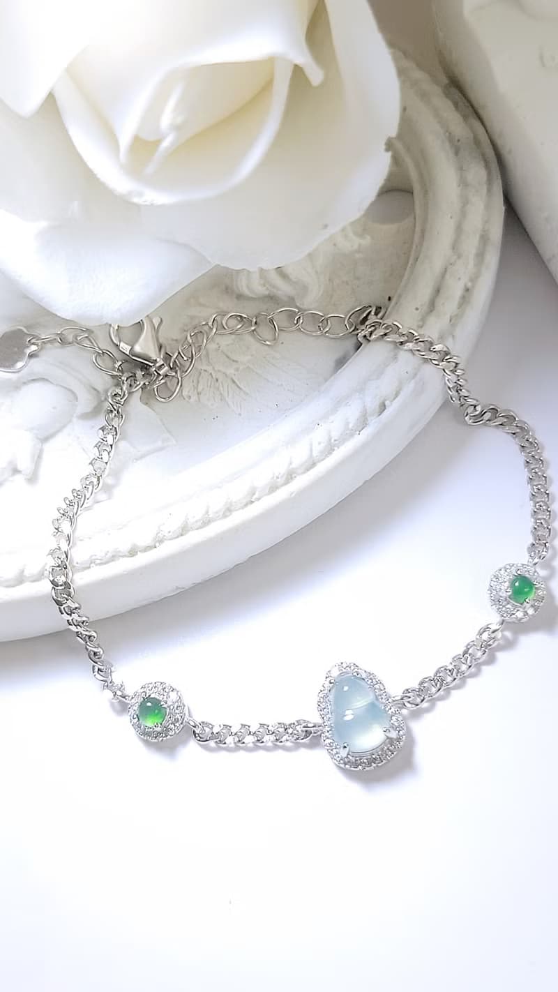 緬甸A貨翡翠冰起膠淡淡天空藍葫蘆7.6mm純銀鍍18k白鑲嵌手鏈