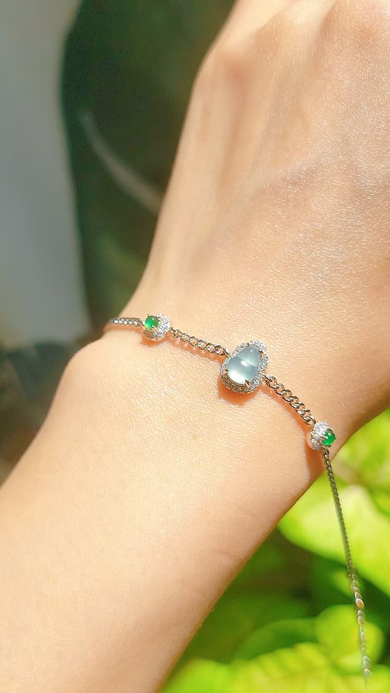 緬甸A貨翡翠冰起膠淡淡天空藍葫蘆7.6mm純銀鍍18k白鑲嵌手鏈