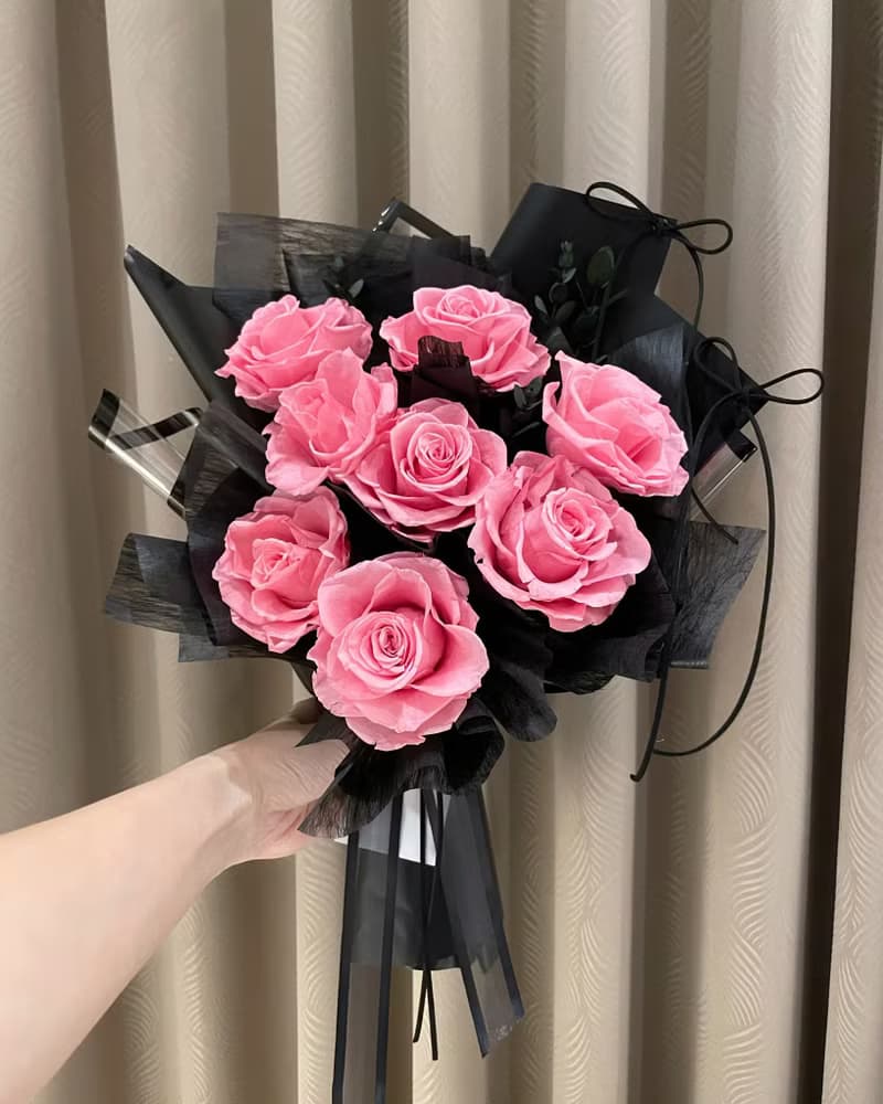 暗夜浪漫永生花束 情人節花束 母親節花束 畢業花束 求婚花束