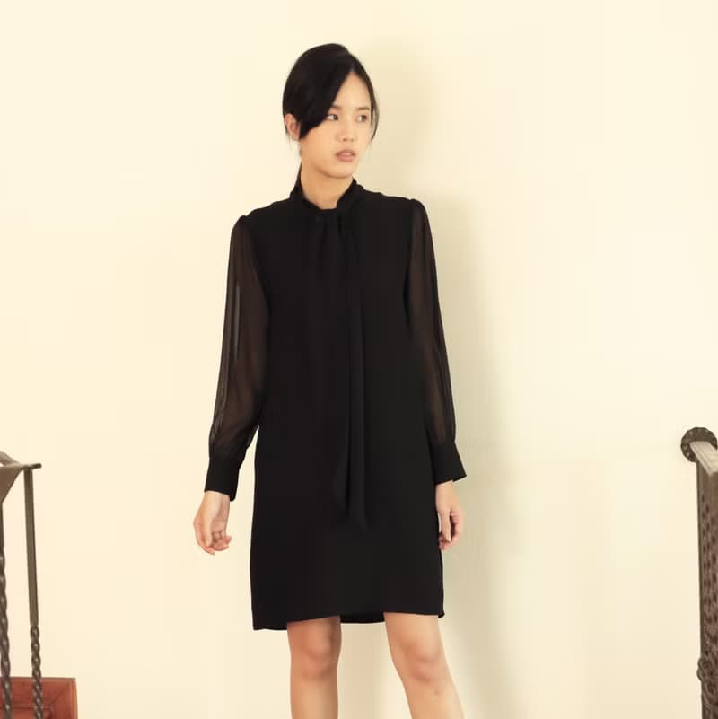 雪紡圍巾領及袖高質感柔軟黑裙子