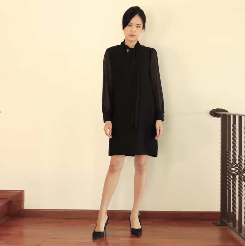 雪紡圍巾領及袖高質感柔軟黑裙子