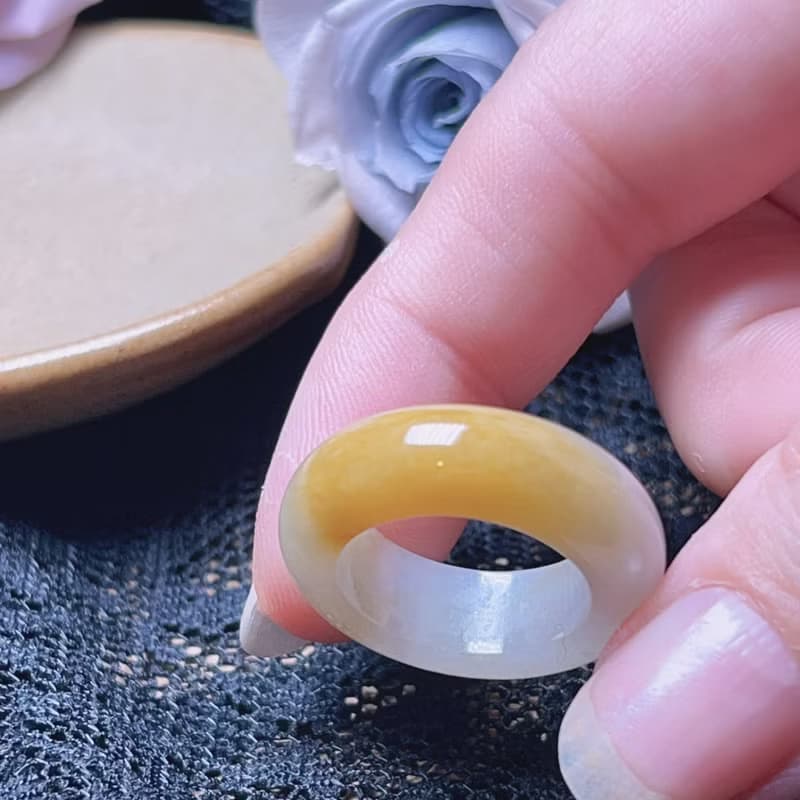 【求‧緣】飄黃翡翡翠戒指戒圈 | 國際12圍 | 天然緬甸玉翡翠A貨