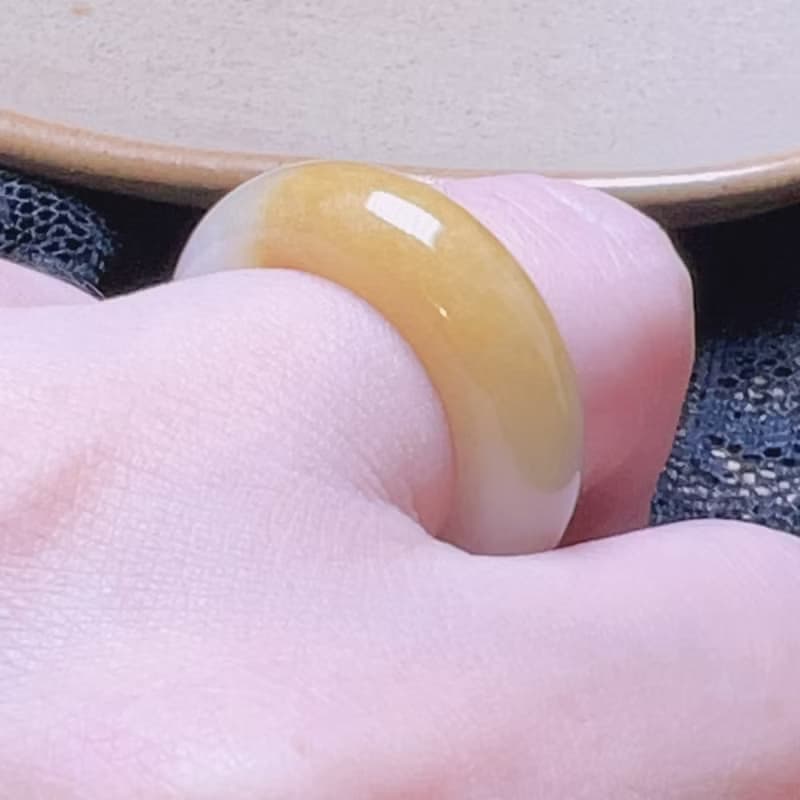 【求‧緣】飄黃翡翡翠戒指戒圈 | 國際12圍 | 天然緬甸玉翡翠A貨