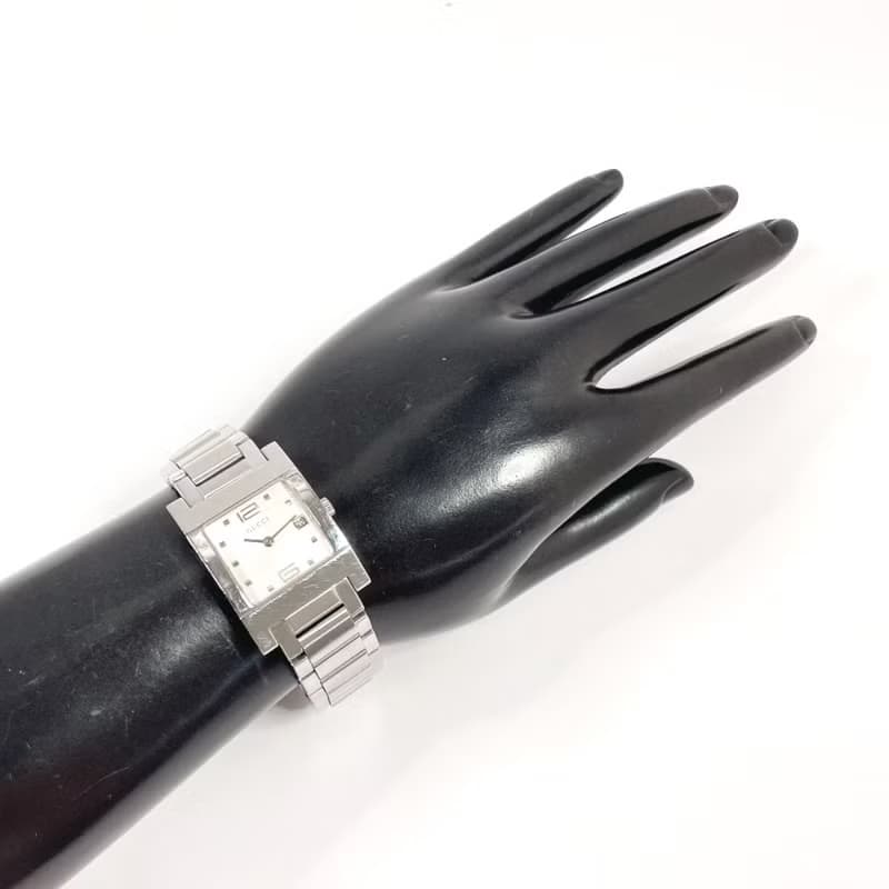 【日本直送 中古美品】グッチ GUCCI 腕時計 7700L ステンレススチール シルバー ホワイト クオーツ スクエアフェイス