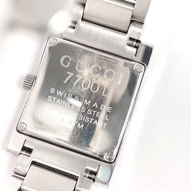 【日本直送 中古美品】グッチ GUCCI 腕時計 7700L ステンレススチール シルバー ホワイト クオーツ スクエアフェイス