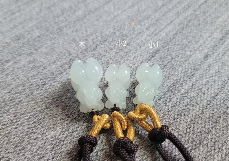 【親翠】天然翡翠 冰嬌爆水底胖耳起瑩光圓圓大眼兔吊墜 | 生肖兔