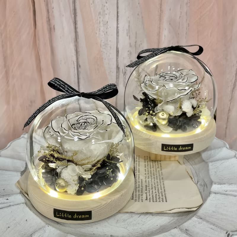 | 小夢境花藝 | 小香風 XL永生玫瑰 LED燈環底座玻璃球 花房