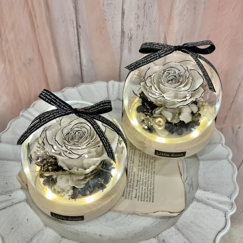 | 小夢境花藝 | 小香風 XL永生玫瑰 LED燈環底座玻璃球 花房