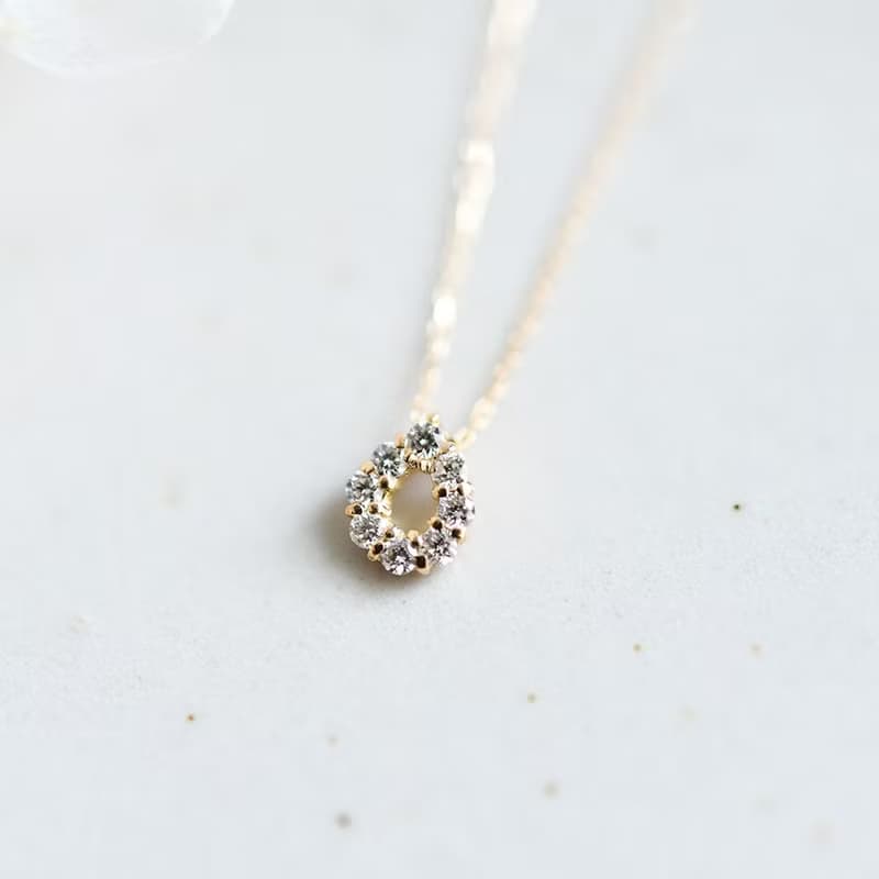 diamond necklace 永遠不変 K18金 しずく天然ダイヤモンドのネックレス 4月誕生石 単品