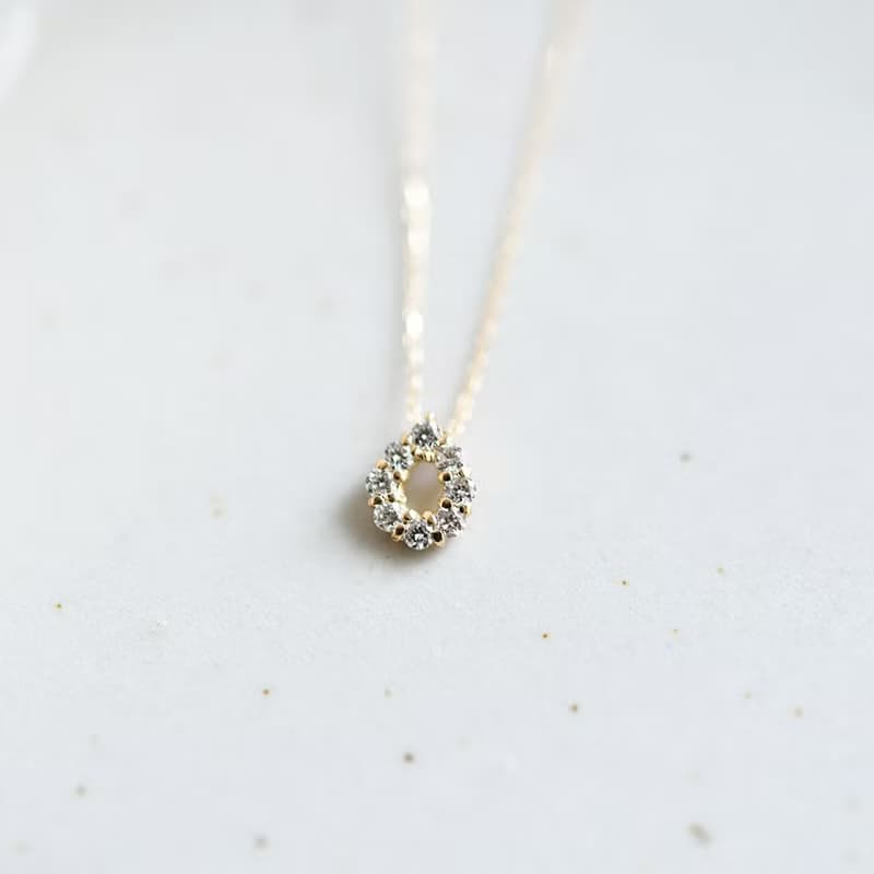 diamond necklace 永遠不変 K18金 しずく天然ダイヤモンドのネックレス 4月誕生石 単品
