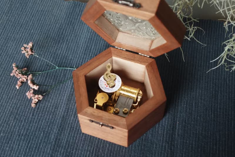 ShouZhuo handmade---六角音樂盒