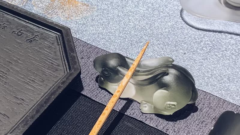 琉璃 臥兔 茶枕