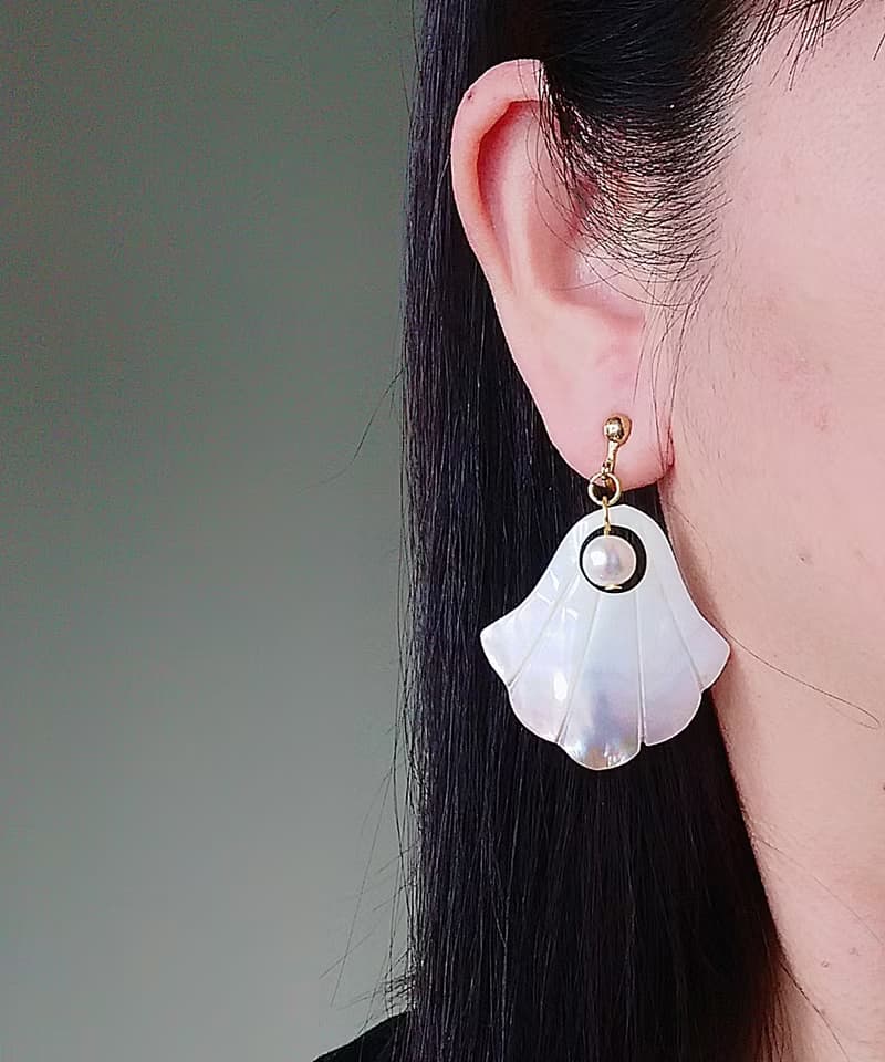 vintage jewelry  典雅氣質扇形珠貝 夾式耳環