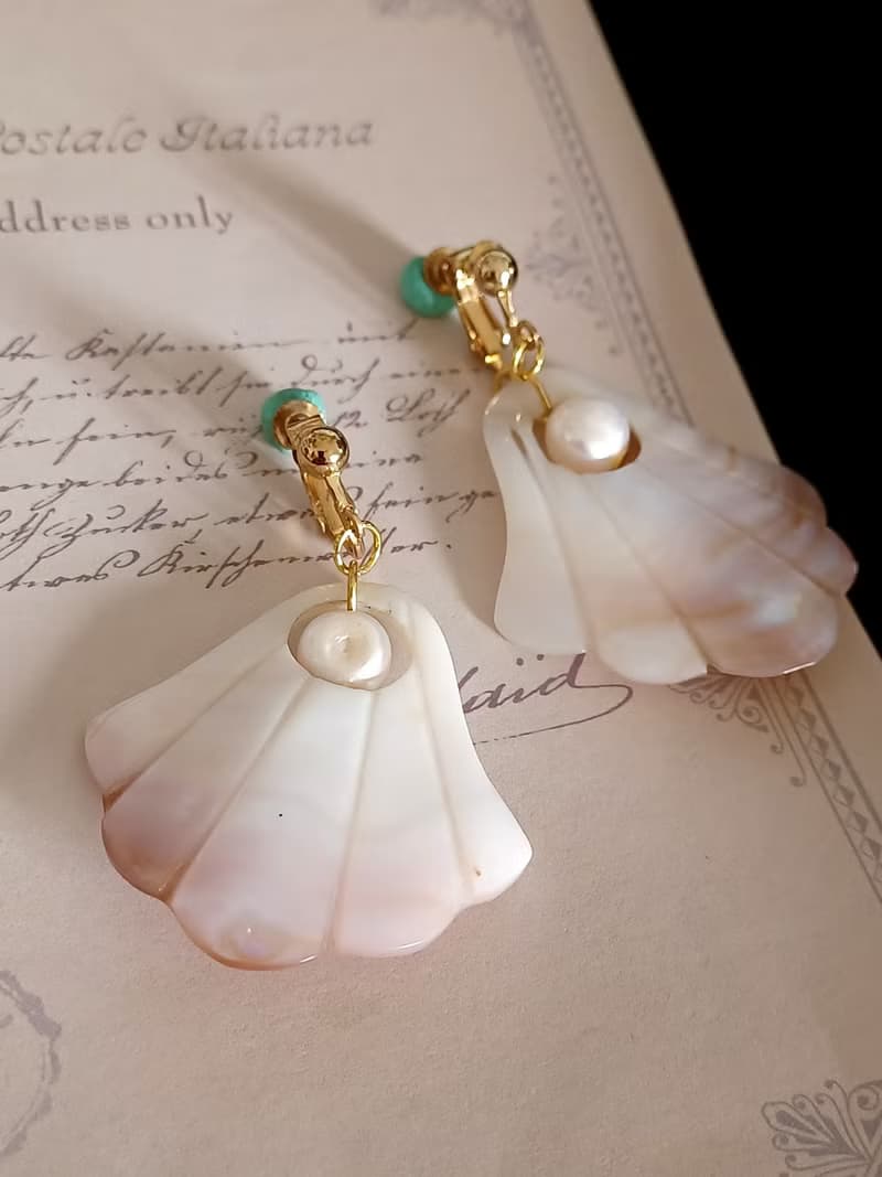 vintage jewelry  典雅氣質扇形珠貝 夾式耳環
