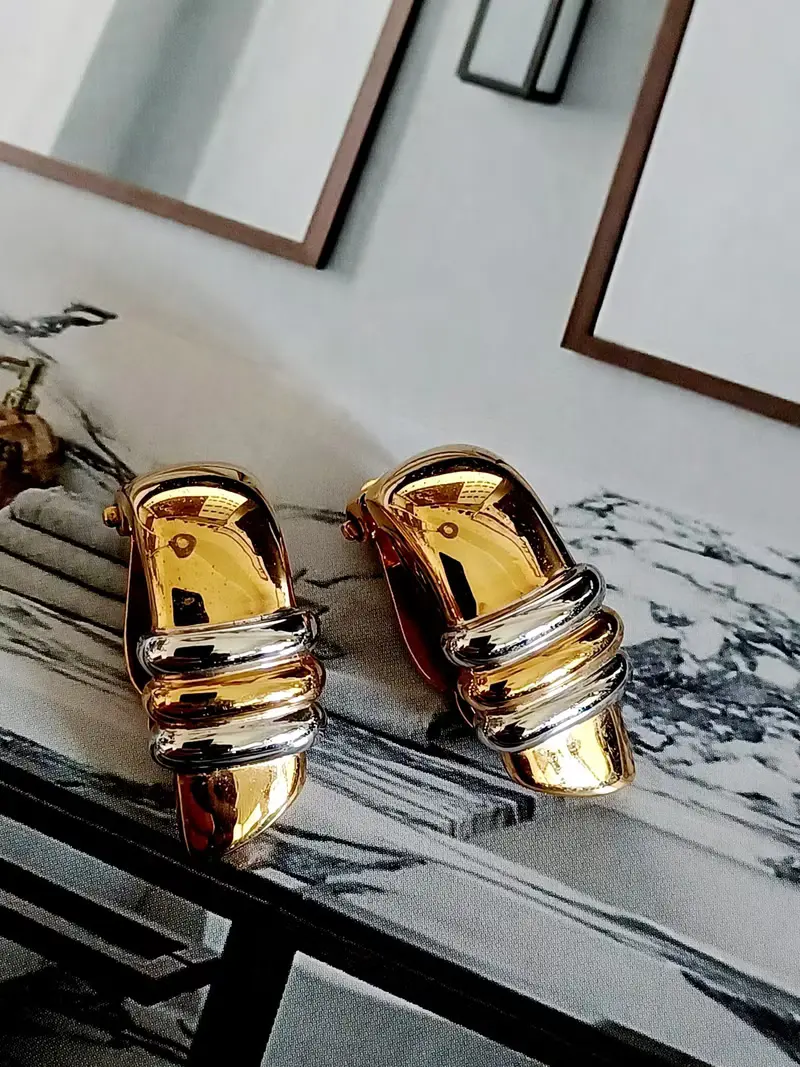 vintage jewelry  典雅金色方形橫紋夾式耳環