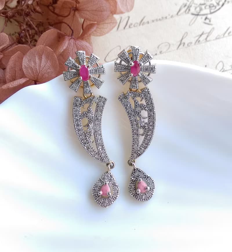 Vintage Jewelry 西洋古董飾品 典雅氣質 垂墜 小雛菊 針式耳環