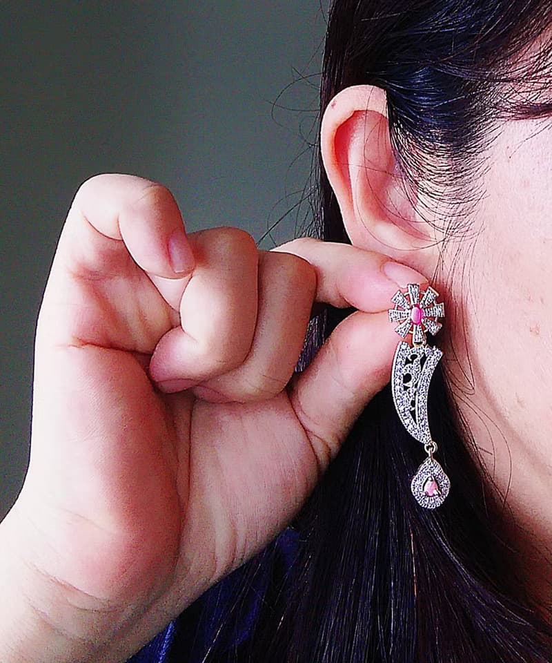 Vintage Jewelry 西洋古董飾品 典雅氣質 垂墜 小雛菊 針式耳環