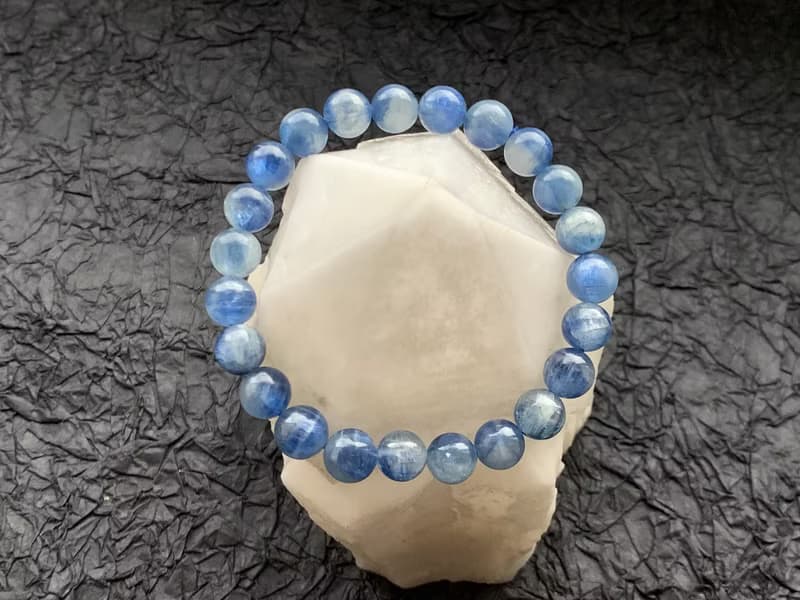 快速出貨 天然藍晶手鍊 無染色 適合靈修的寶石