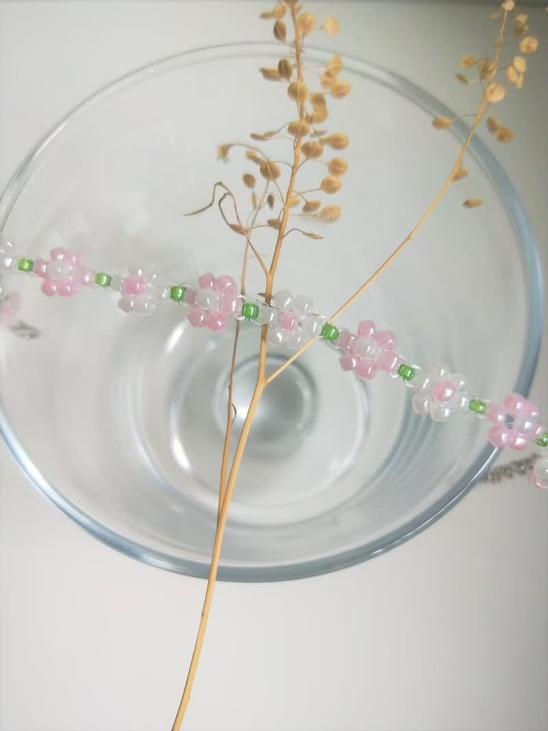 暖光串珠花手鍊-淺粉