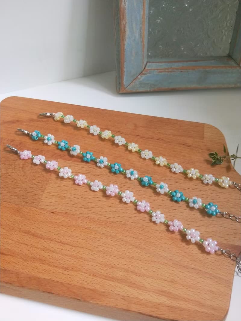 暖光串珠花手鍊-淺粉