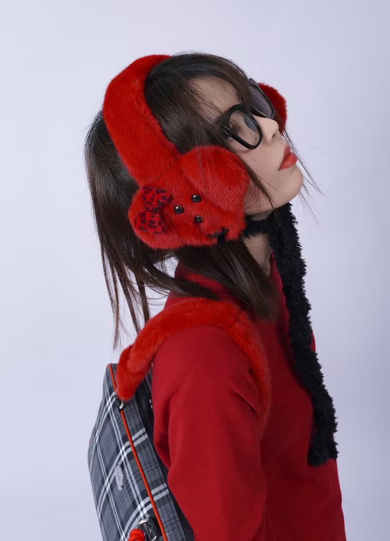 REBIRTH野生設定原創秋冬毛絨紅色保暖小狗耳罩圍巾可愛防寒耳套