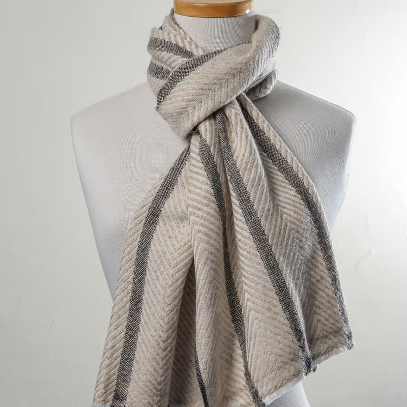 【窄版】喀什米爾羊毛圍巾 淺褐山形灰條紋 脖圍 手工機織