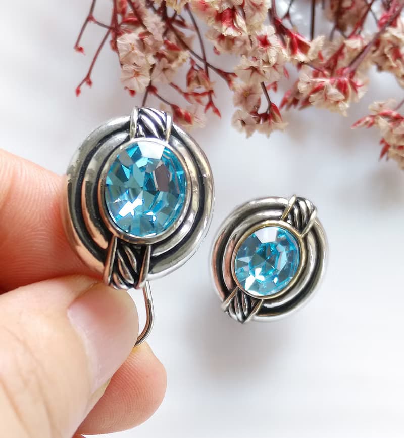 Vintage Jewelry 西洋古董飾品 沁藍鑽  復古造型  針式耳環