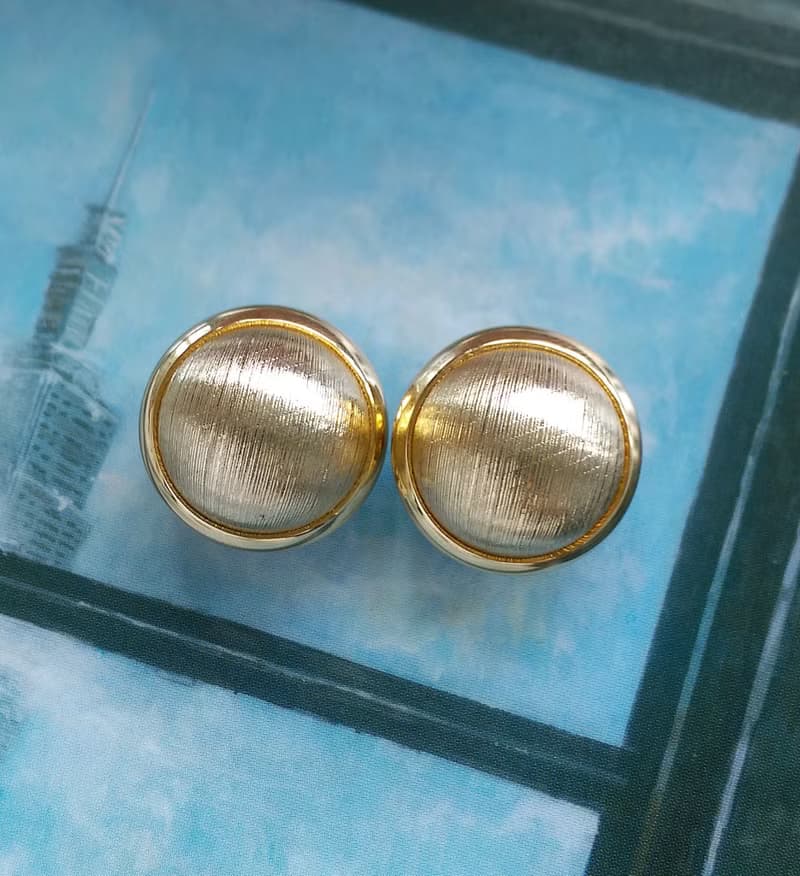 Vintage Jewelry 西洋古董飾品 金屬刷紋 細致半圓 立體 夾式耳環