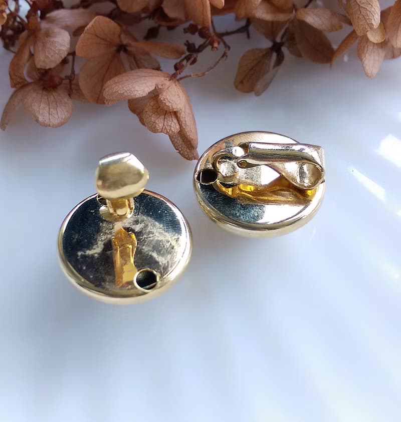 Vintage Jewelry 西洋古董飾品 金屬刷紋 細致半圓 立體 夾式耳環