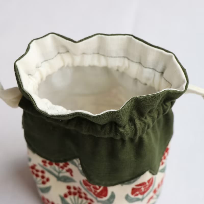 【 MY HANDMADE 】Little Flower 紅綠圓底束口袋 l 日