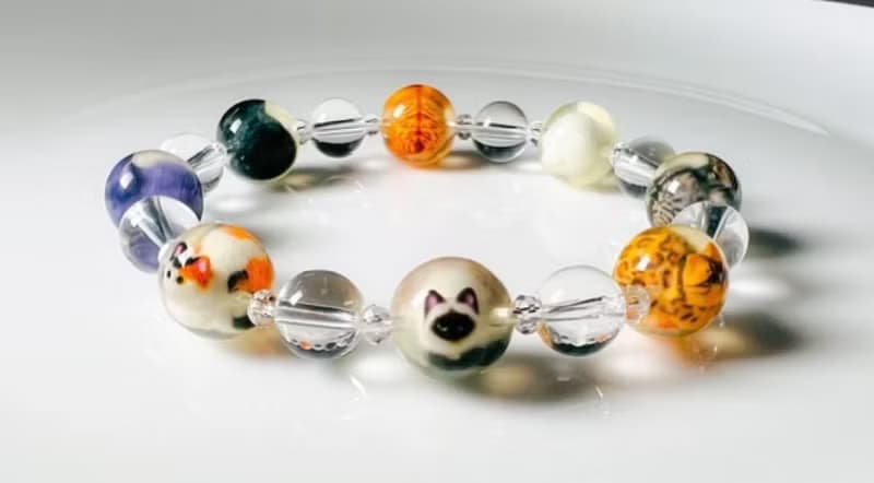 受注製作　猫の珠　香箱ちゃん　ネコブレスレット　クリスタル