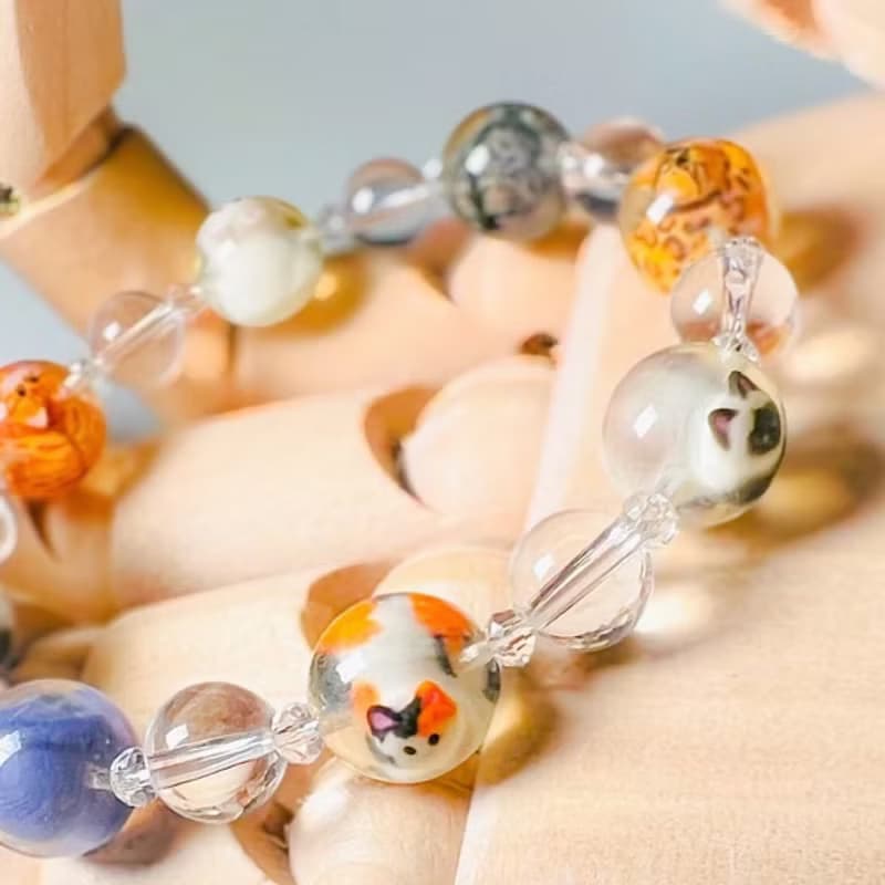 受注製作　猫の珠　香箱ちゃん　ネコブレスレット　クリスタル