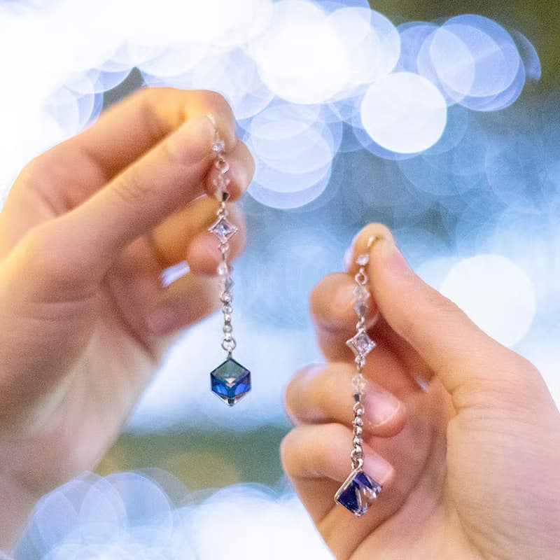 【Maria瑪麗亞】會變色 | 立方深藍漸變水晶耳環 女友母親節禮物