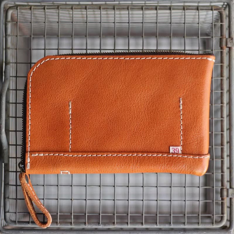 銀行通帳用のケース / 印鑑とカードも収納【革6色展開】・12色のミシン糸・刺繍カスタム無料 / ネーム有料 / 日本製 / g-21