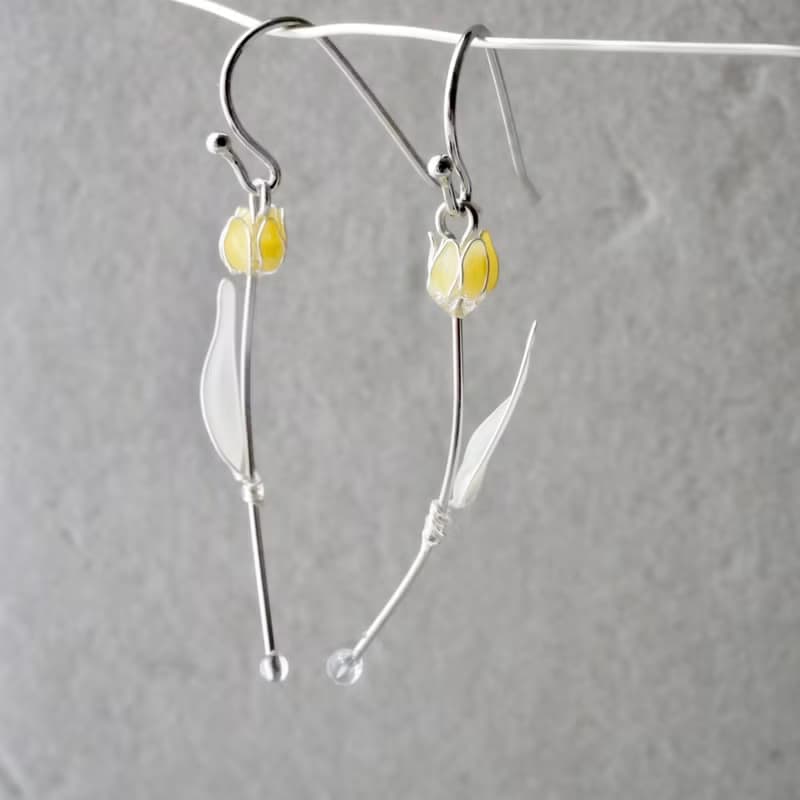 1輪チューリップ　イヤリング/ピアス