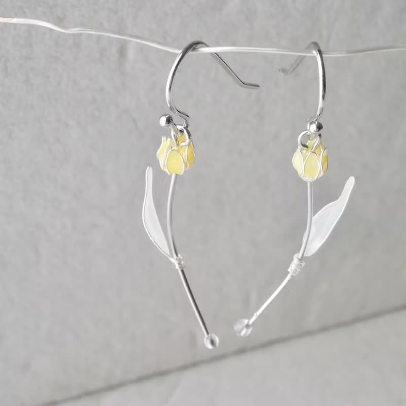 1輪チューリップ　イヤリング/ピアス