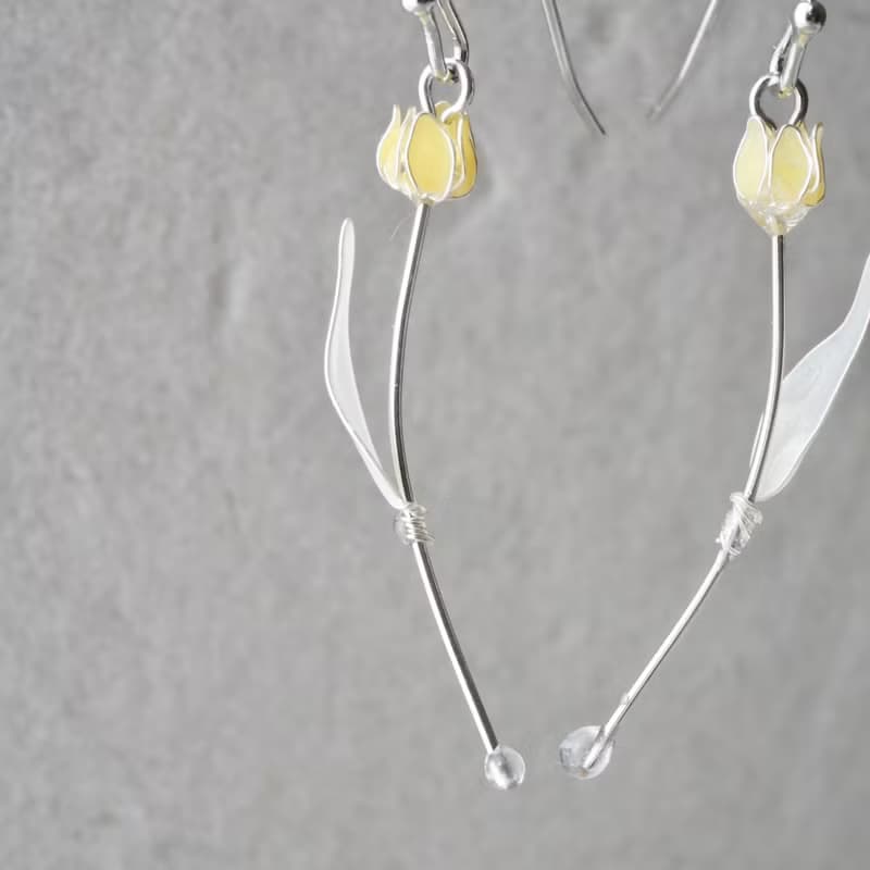 1輪チューリップ　イヤリング/ピアス