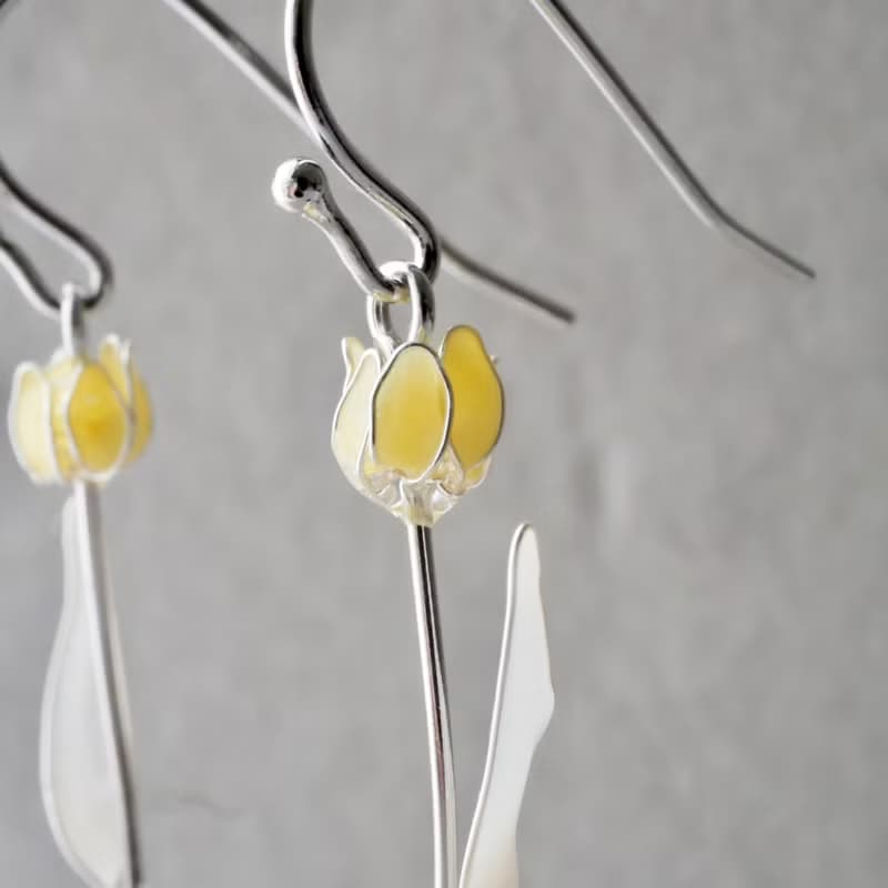 1輪チューリップ　イヤリング/ピアス