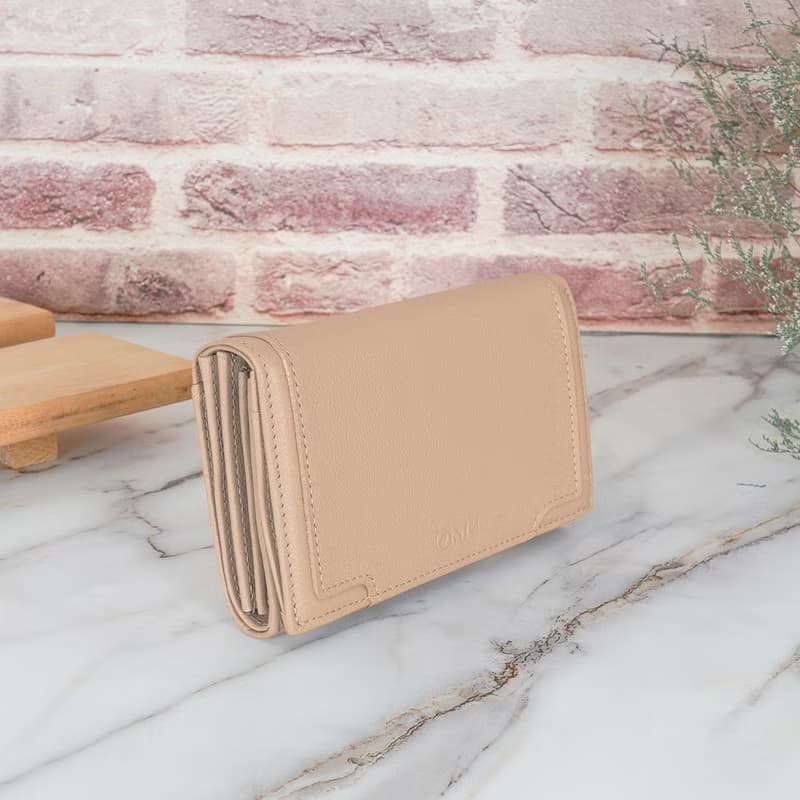 立體拼貼軟牛皮多夾層兩折中夾4152(奶茶色)