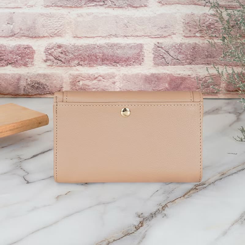 立體拼貼軟牛皮多夾層兩折中夾4152(奶茶色)